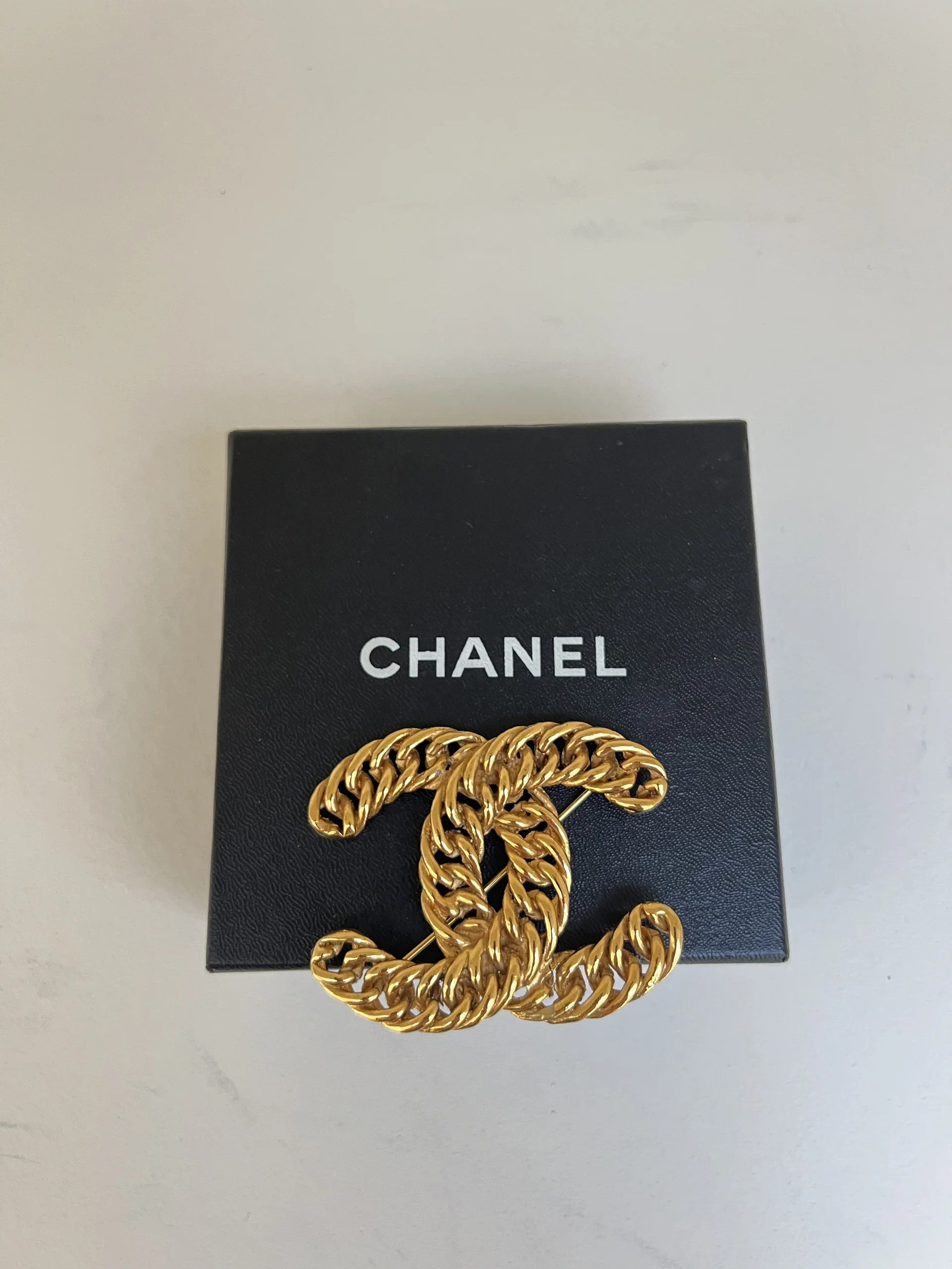 Chanel Broche