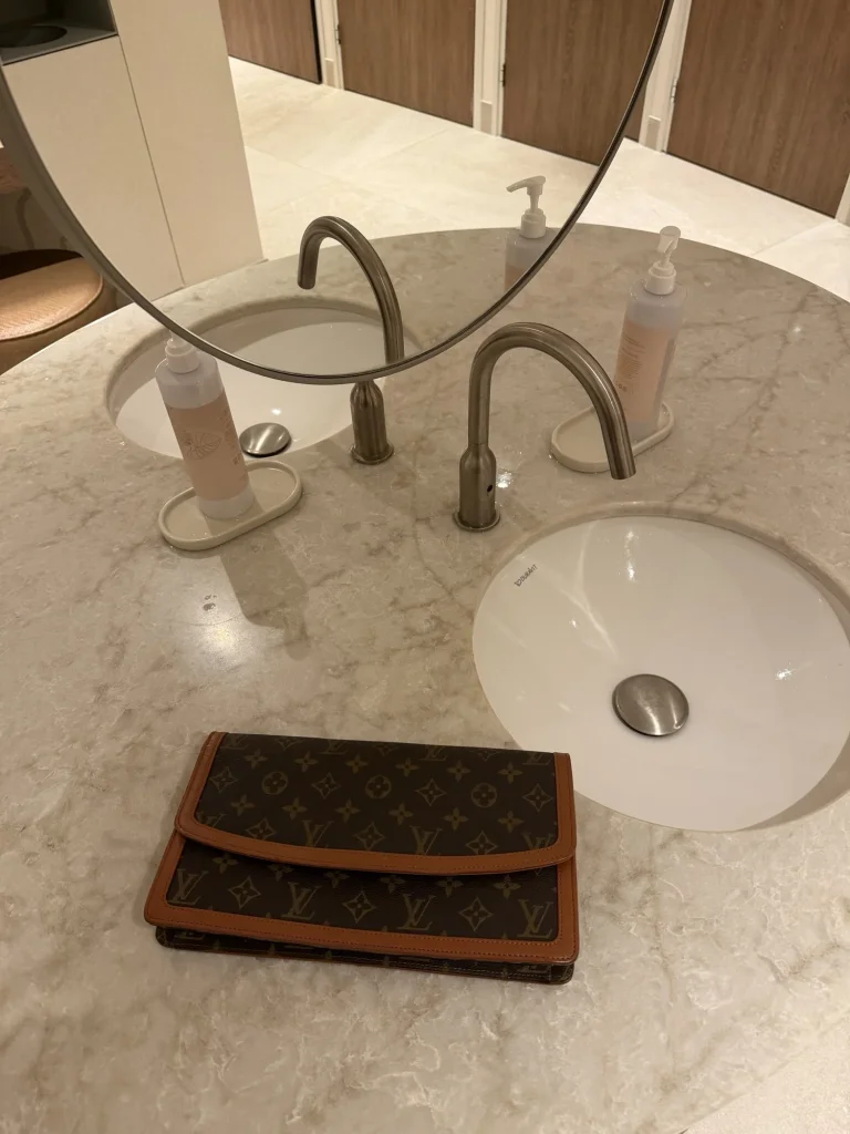 Louis Vuitton Pochette