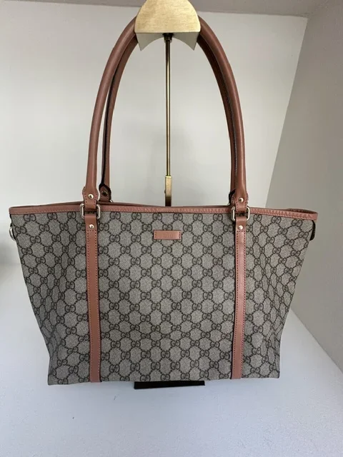 Gucci GG Supreme Tote Bag