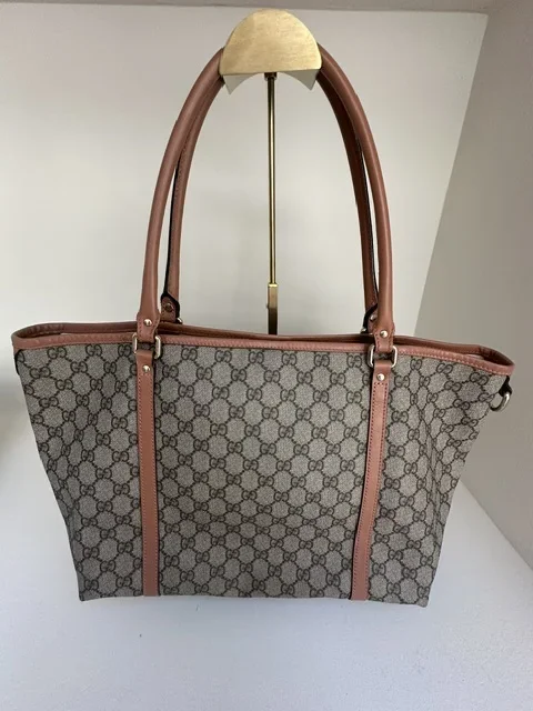 Gucci GG Supreme Tote Bag