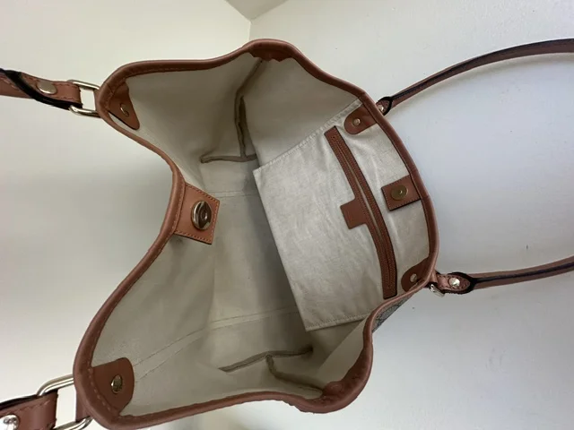 Gucci GG Supreme Tote Bag