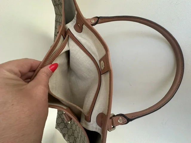 Gucci GG Supreme Tote Bag