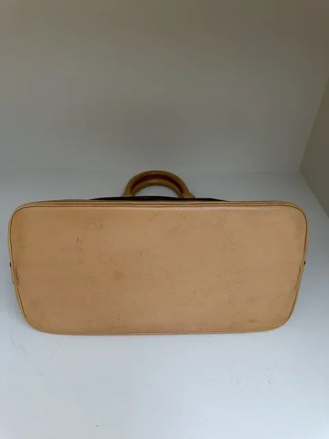 Louis Vuitton Alma GM Monogram Canvas Handbag