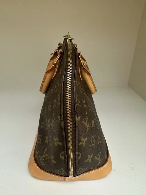 Louis Vuitton Alma GM Monogram Canvas Handbag